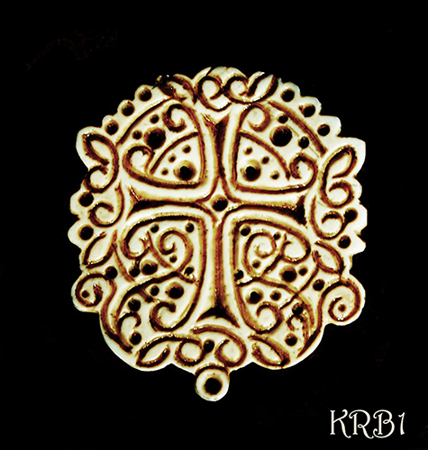 Croix broche Anahit
